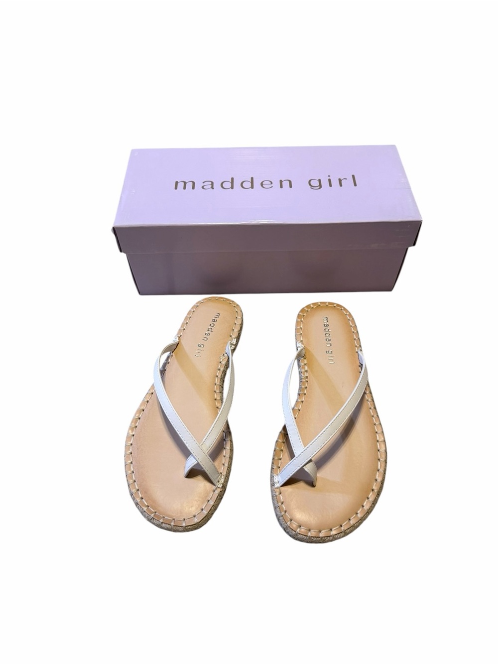 🌼🌟NIB Madden Girl White Leather Flip Flop Sandals Size 6M